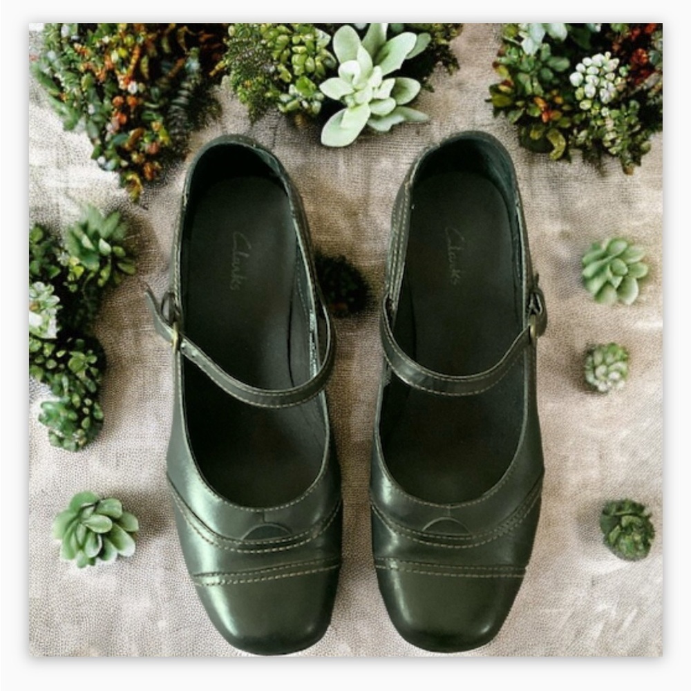Gorgeous Clarks Genuine leather Black Chunky Wedge Heel Mary Jane Pump -… - Picture 11 of 14